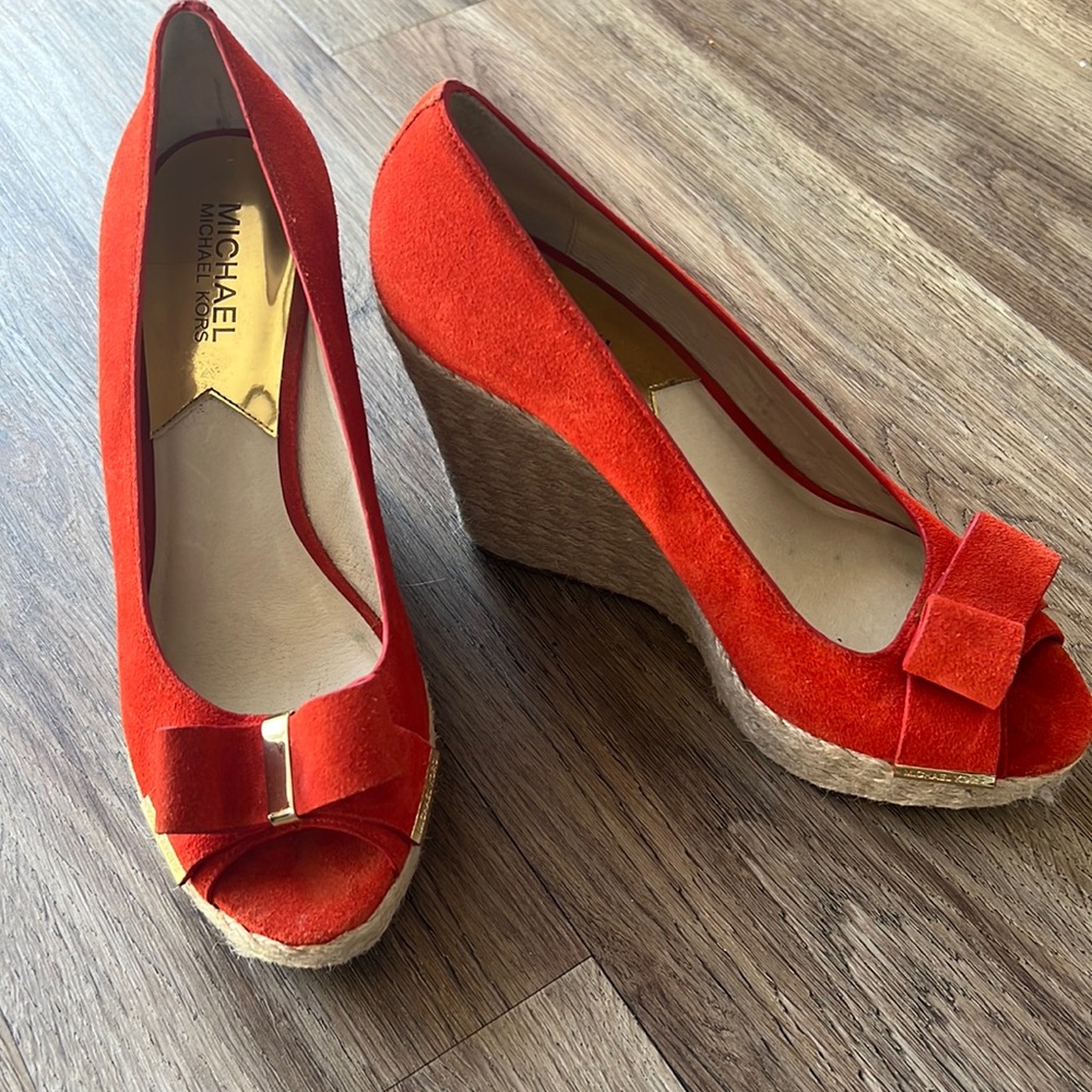 Michael Kors orange wedges size 9